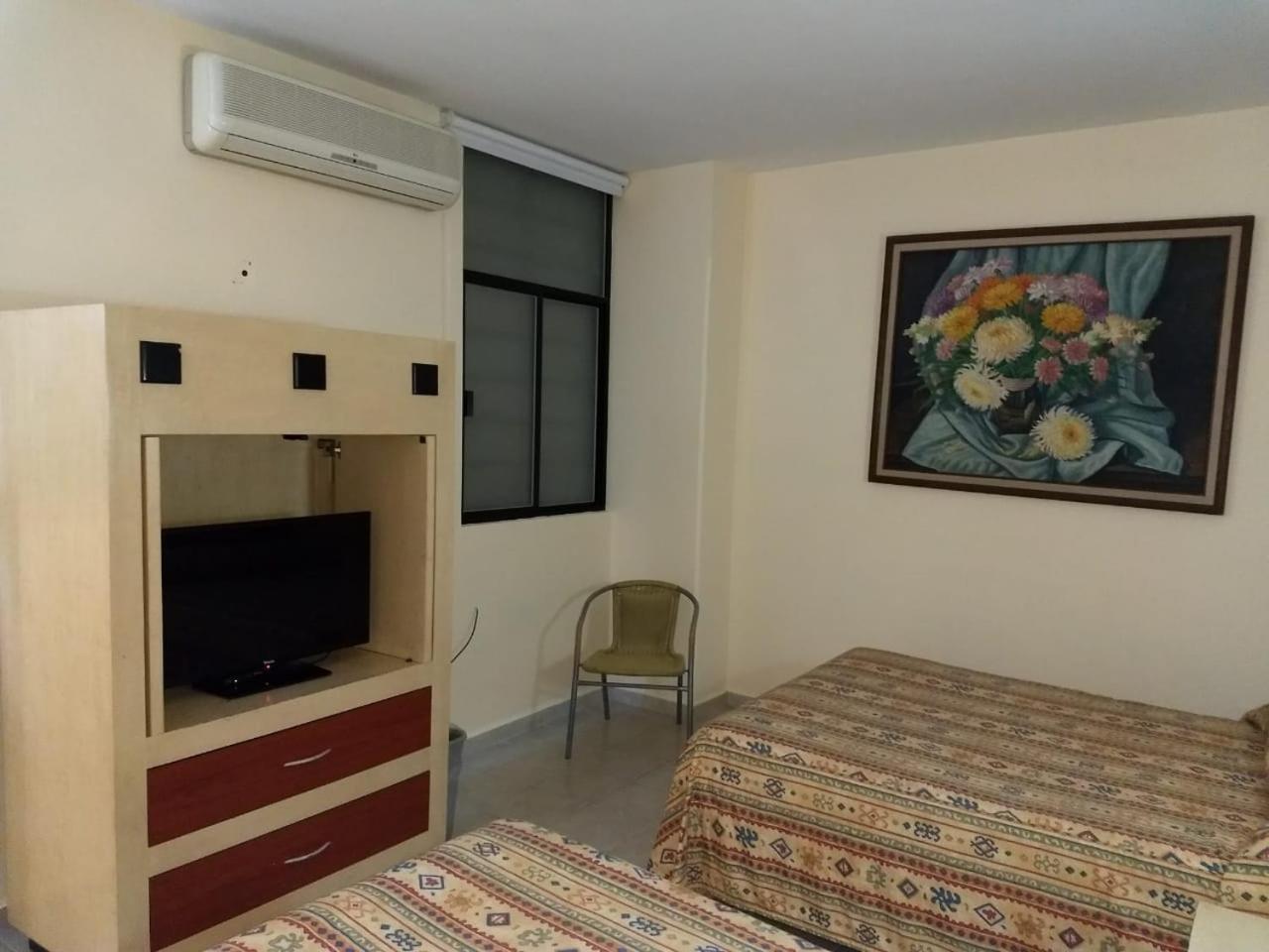 Montreal Hotel